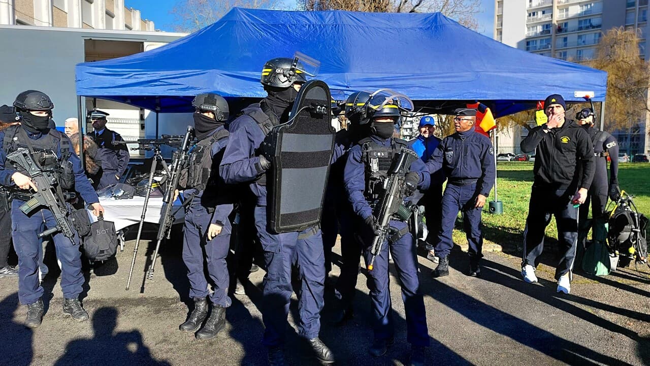 CRS de Massy : gardiens de l'ordre face aux violences