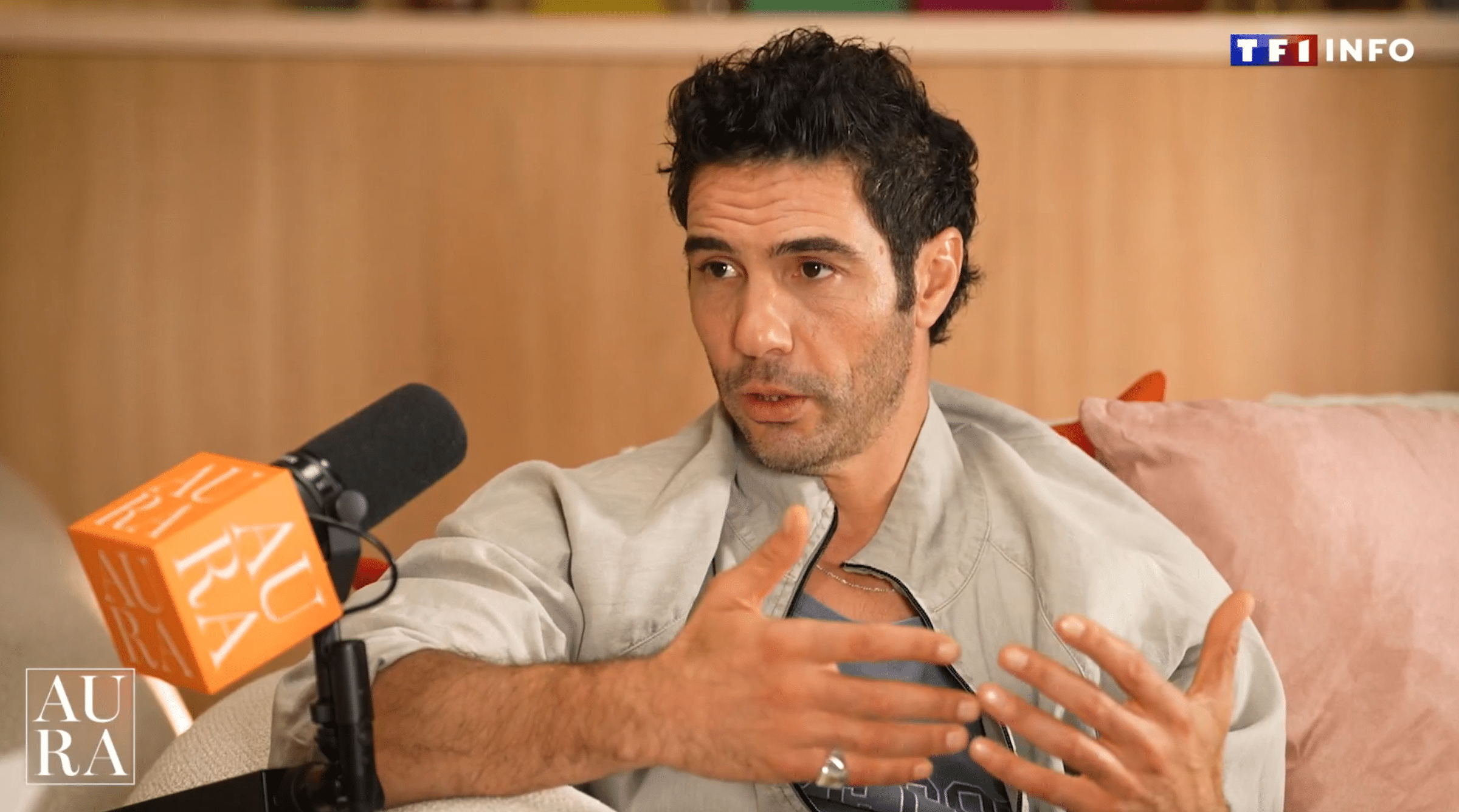 Tahar Rahim confie son amour pour Leïla Bekhti : « ma meilleure amie »