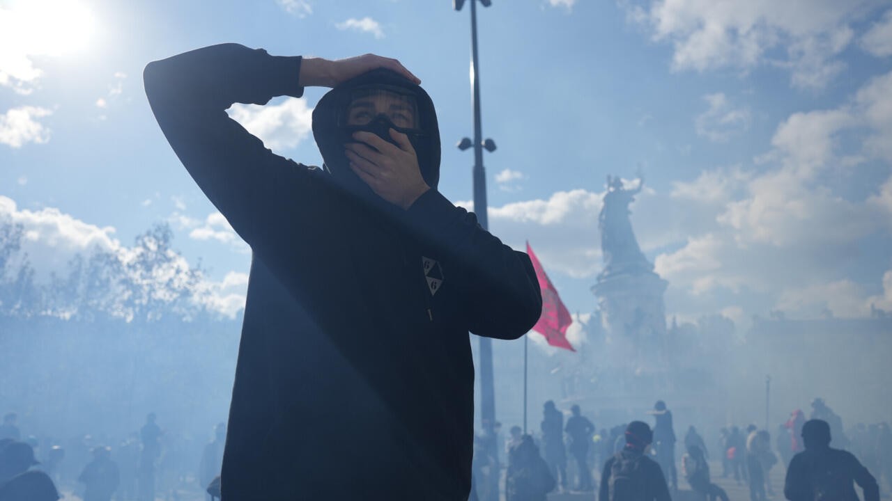 Sweat à capuche : six siècles de soupçons derrière un vêtement banal